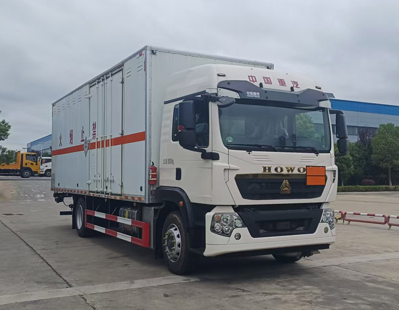 CL5181XDQ6BXW型毒性氣體廂式運輸車圖片