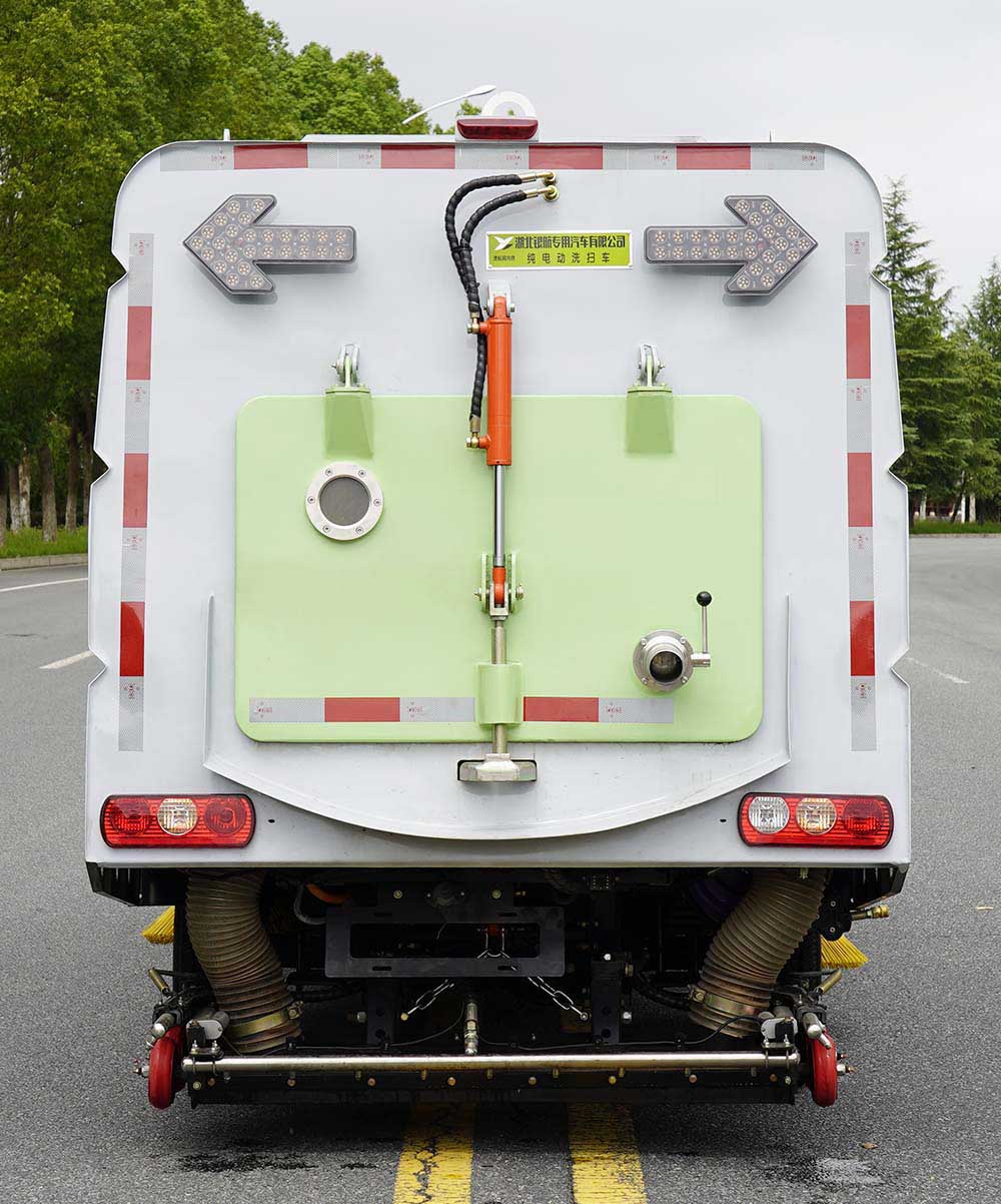 澳航同舟牌AYH5037TXSSHBEV純電動洗掃車公告圖片