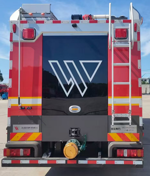 雷沃協(xié)力牌LWX5190GXFSG60/S水罐消防車公告圖片