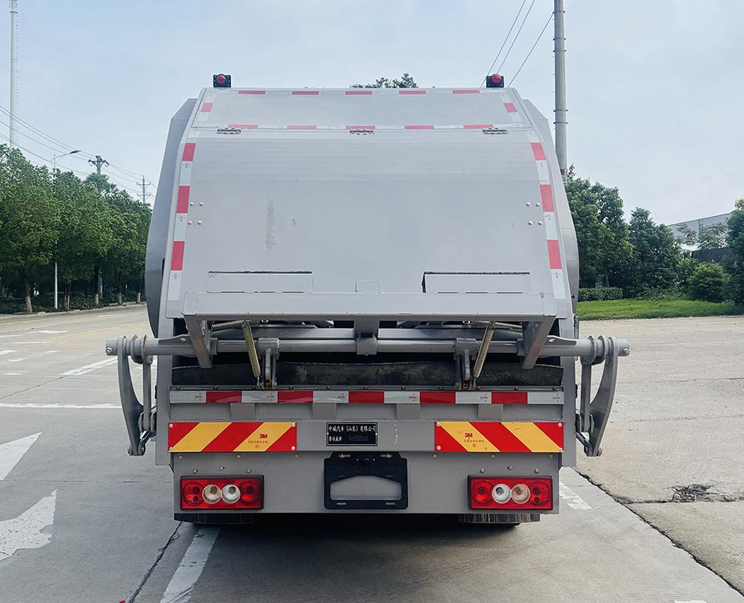 賽伯威牌ZCA5120ZYSBEVB6純電動壓縮式垃圾車公告圖片