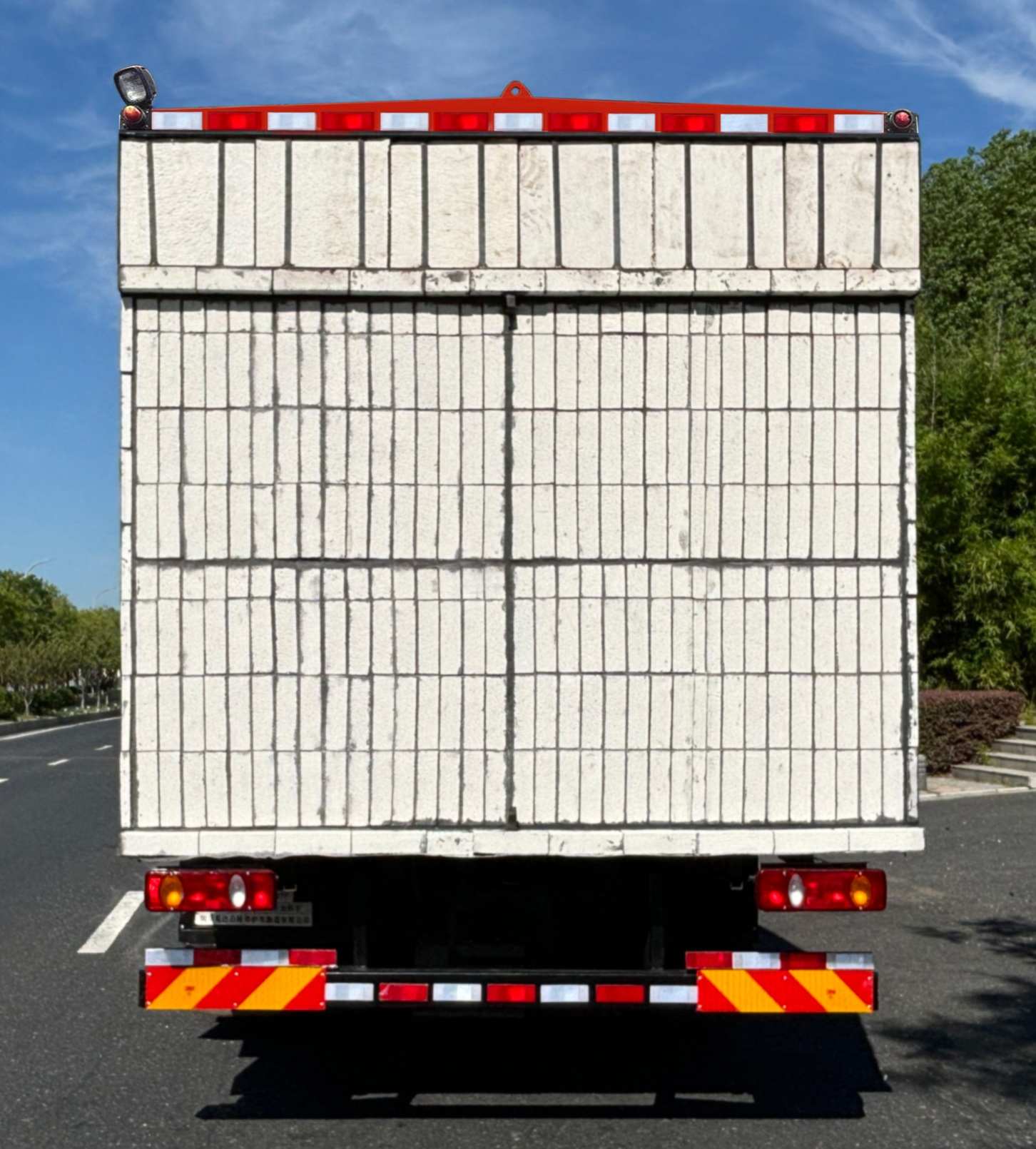 瀝青路面熱再生修補(bǔ)車圖片