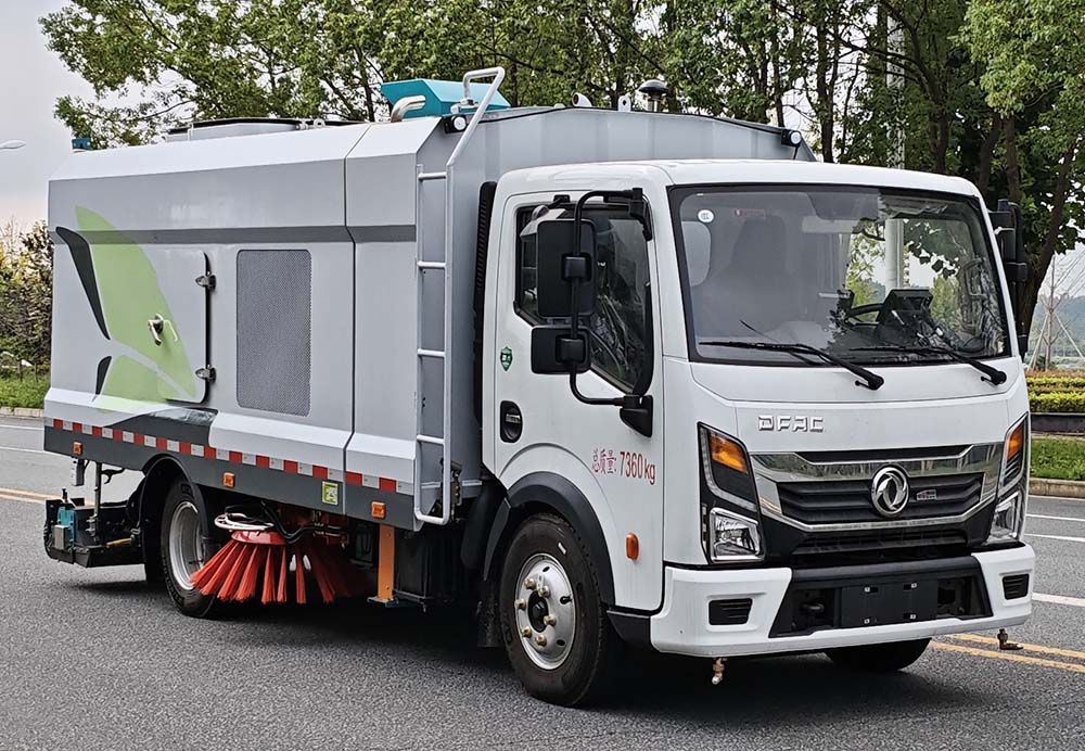 澳航同舟牌AYH5075TXCEQ6吸塵車