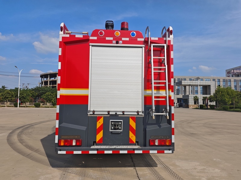 潤(rùn)泰牌RT5281GXFPM120/H6泡沫消防車(chē)公告圖片