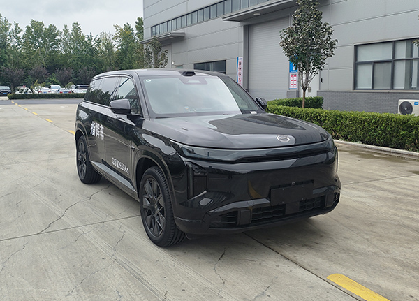 LLC5030XZHHEV型插電式混合動力指揮車圖片