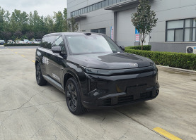 朗宸牌LLC5030XZHHEV插電式混合動(dòng)力指揮車(chē)