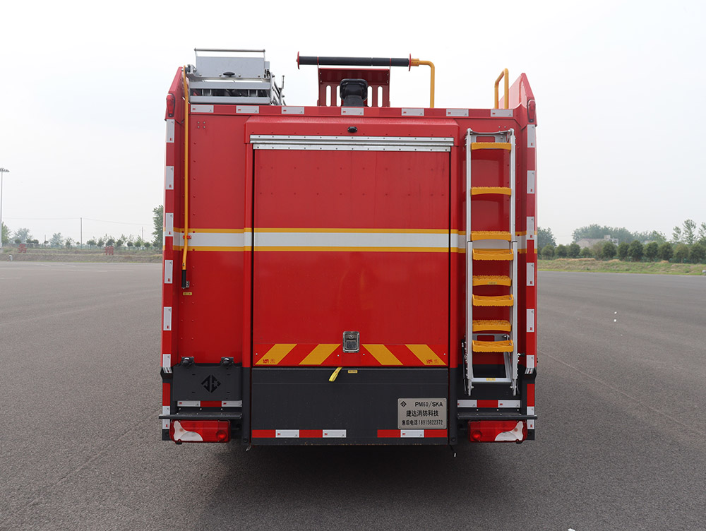 捷達(dá)消防牌SJD5180GXFPM60/SKA泡沫消防車公告圖片
