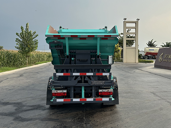 中運(yùn)威牌ZYW5040ZZZEQBEV純電動(dòng)自裝卸式垃圾車公告圖片