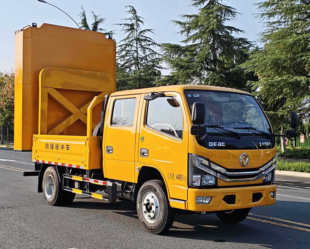 AYH5045TFZEQ6型防撞緩沖車圖片