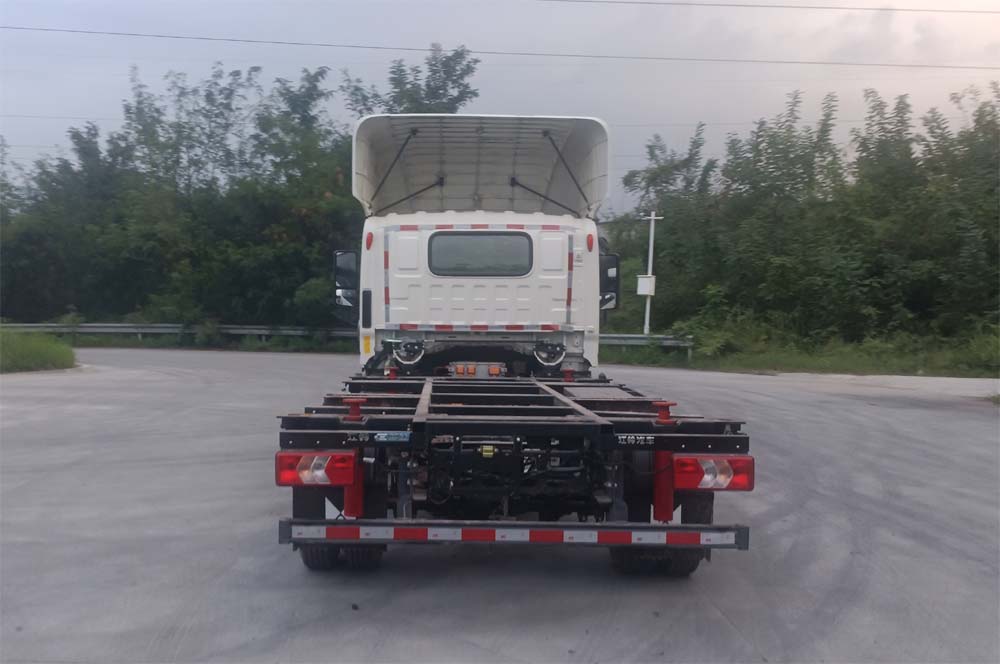 江鈴牌JX5044ZKXTHA26BEV純電動車廂可卸式汽車公告圖片