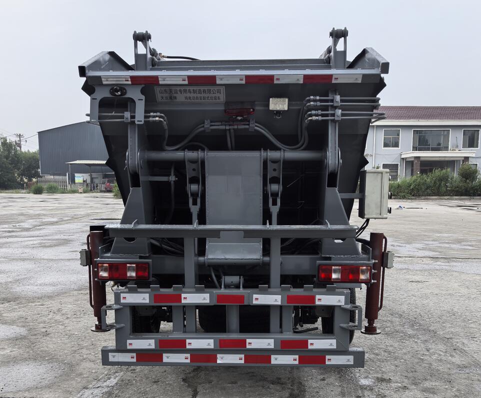 天運威牌TYW5031ZZZSQRBEV純電動自裝卸式垃圾車公告圖片