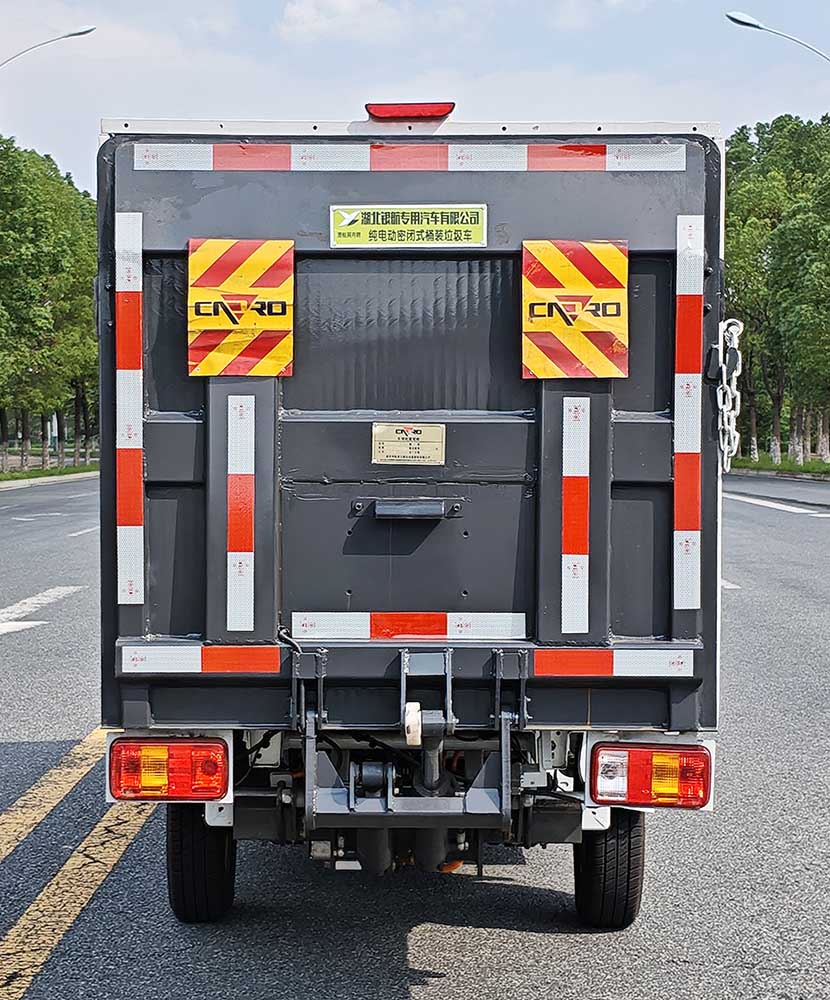 純電動(dòng)密閉式桶裝垃圾車(chē)圖片