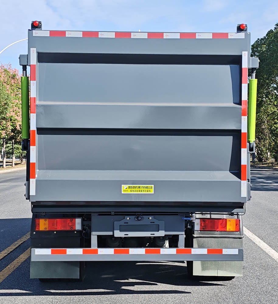 澳航同舟牌AYH5090ZZZDFDBEV純電動自裝卸式垃圾車公告圖片