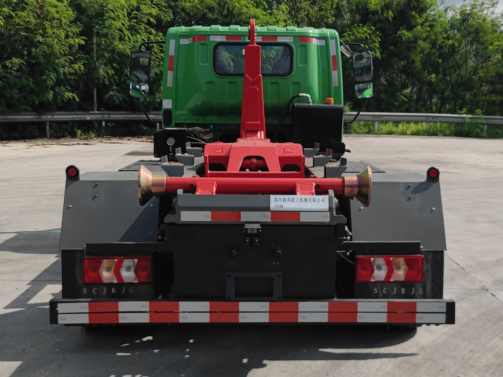 川汽建邦牌JBJ5120ZXXBEV純電動車廂可卸式垃圾車公告圖片