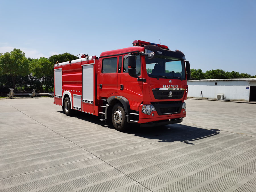 程力威牌CLW5170GXFSG70/AXF水罐消防車