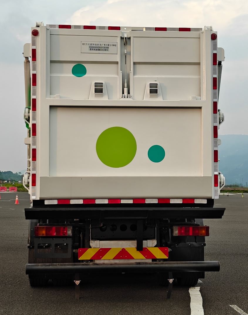 帕力安牌XDQ5320ZXLFCEV08燃料電池廂式垃圾車公告圖片