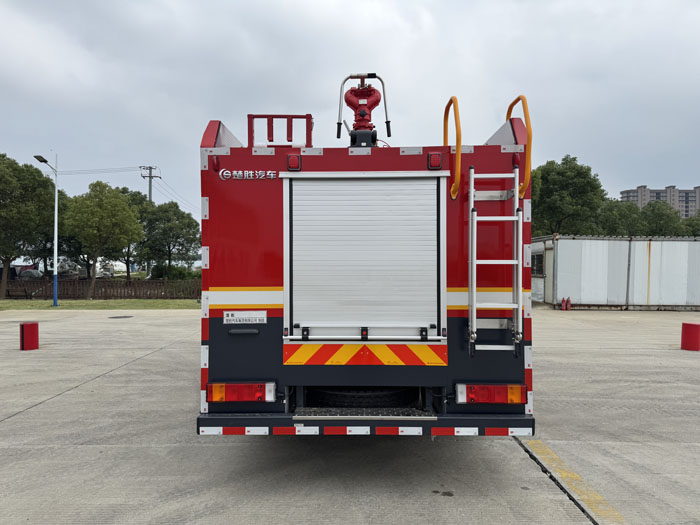楚勝牌CSC5130GXFSG60/DF6水罐消防車(chē)公告圖片