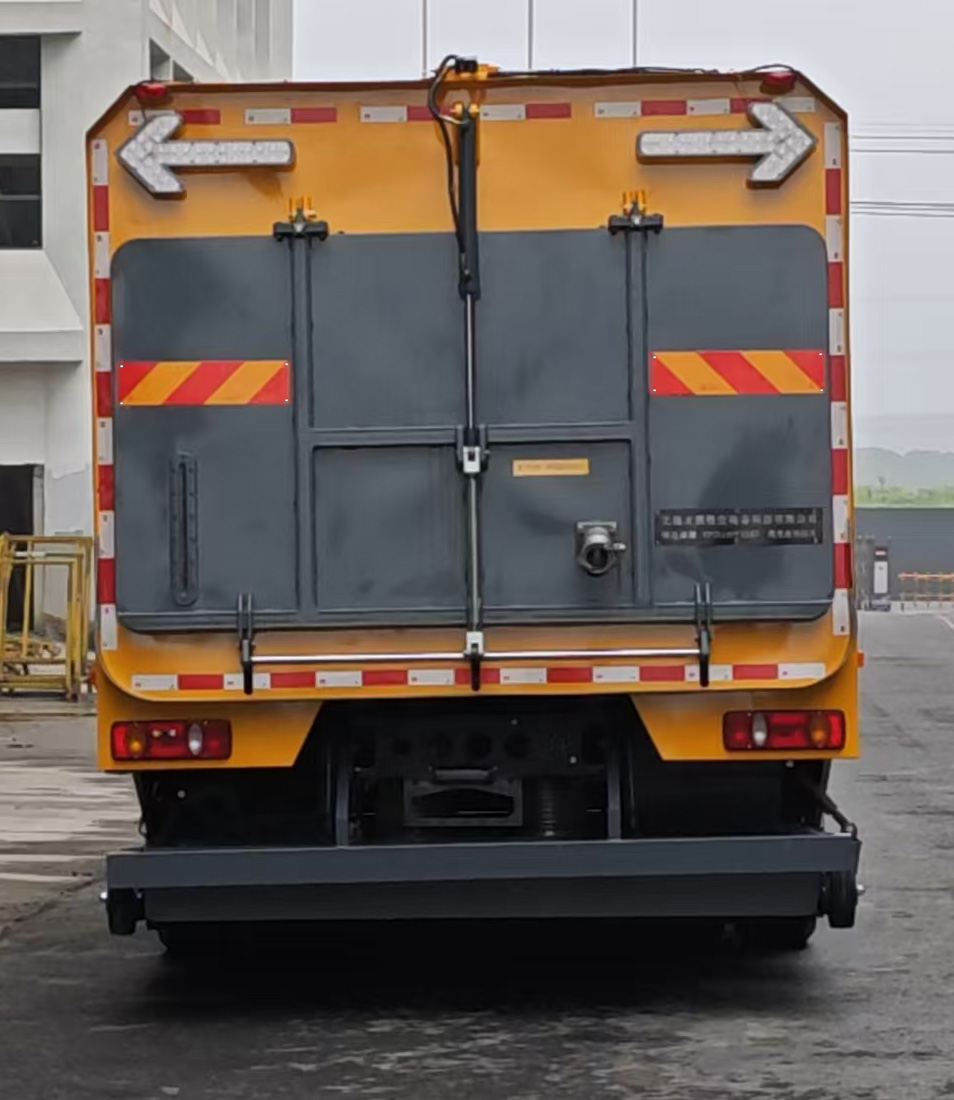 綠達(dá)康牌YPT5180TXSEV純電動洗掃車公告圖片