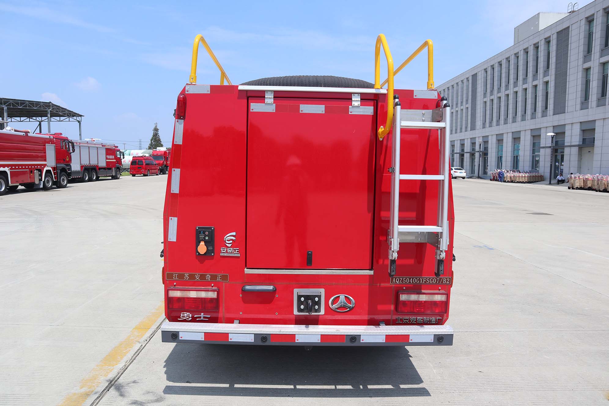 安奇正牌AQZ5040GXFSG07/B2水罐消防車公告圖片