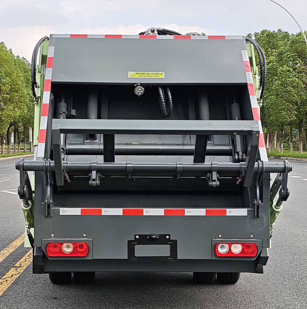 澳航同舟牌AYH5047ZYSSHBEV純電動(dòng)壓縮式垃圾車公告圖片