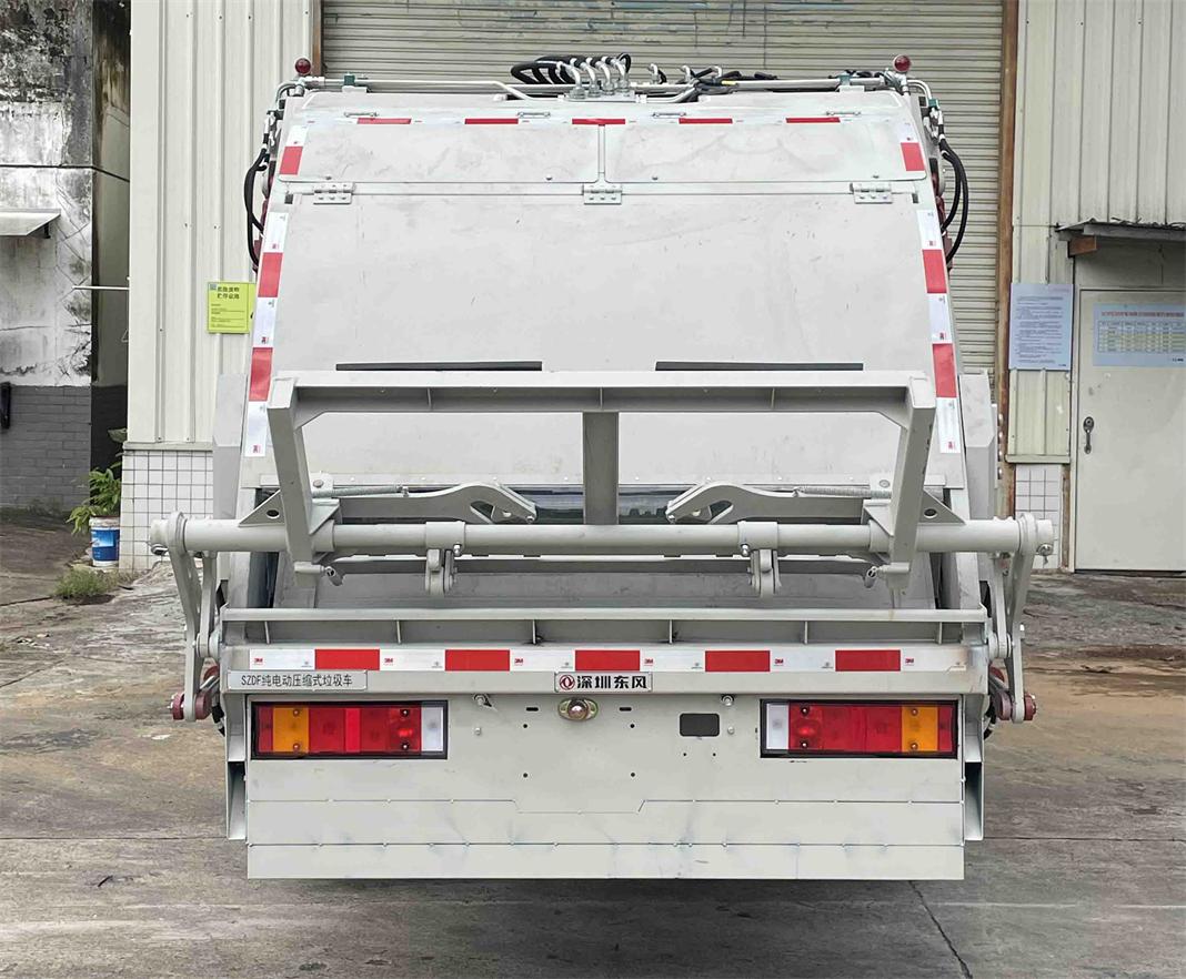 東風(fēng)牌EQ5122ZYSSBEV純電動(dòng)壓縮式垃圾車(chē)公告圖片