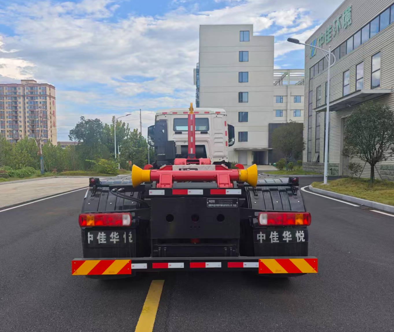 中佳華悅牌ZHN5319ZXXZZ6車廂可卸式垃圾車公告圖片