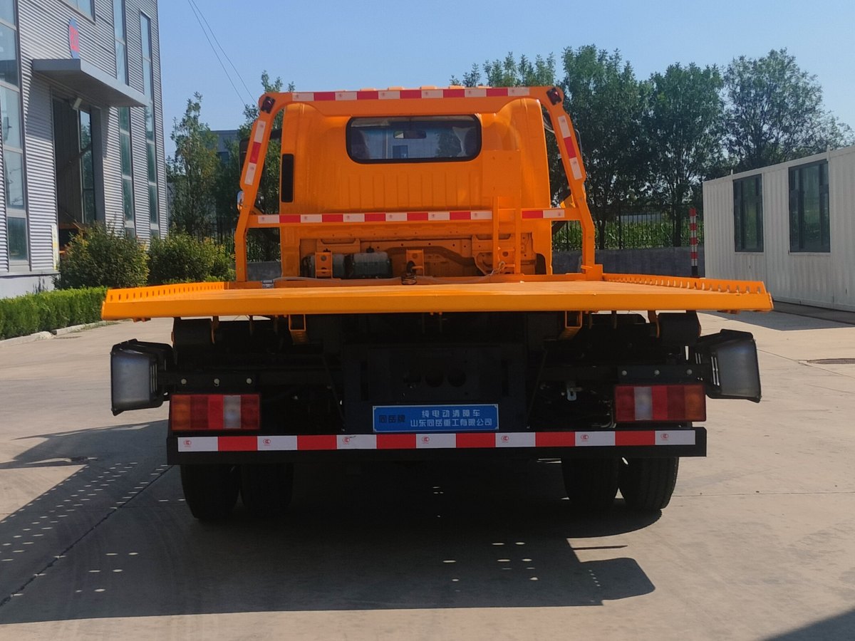 同岳牌TNY5041TQZYBEV純電動(dòng)清障車公告圖片