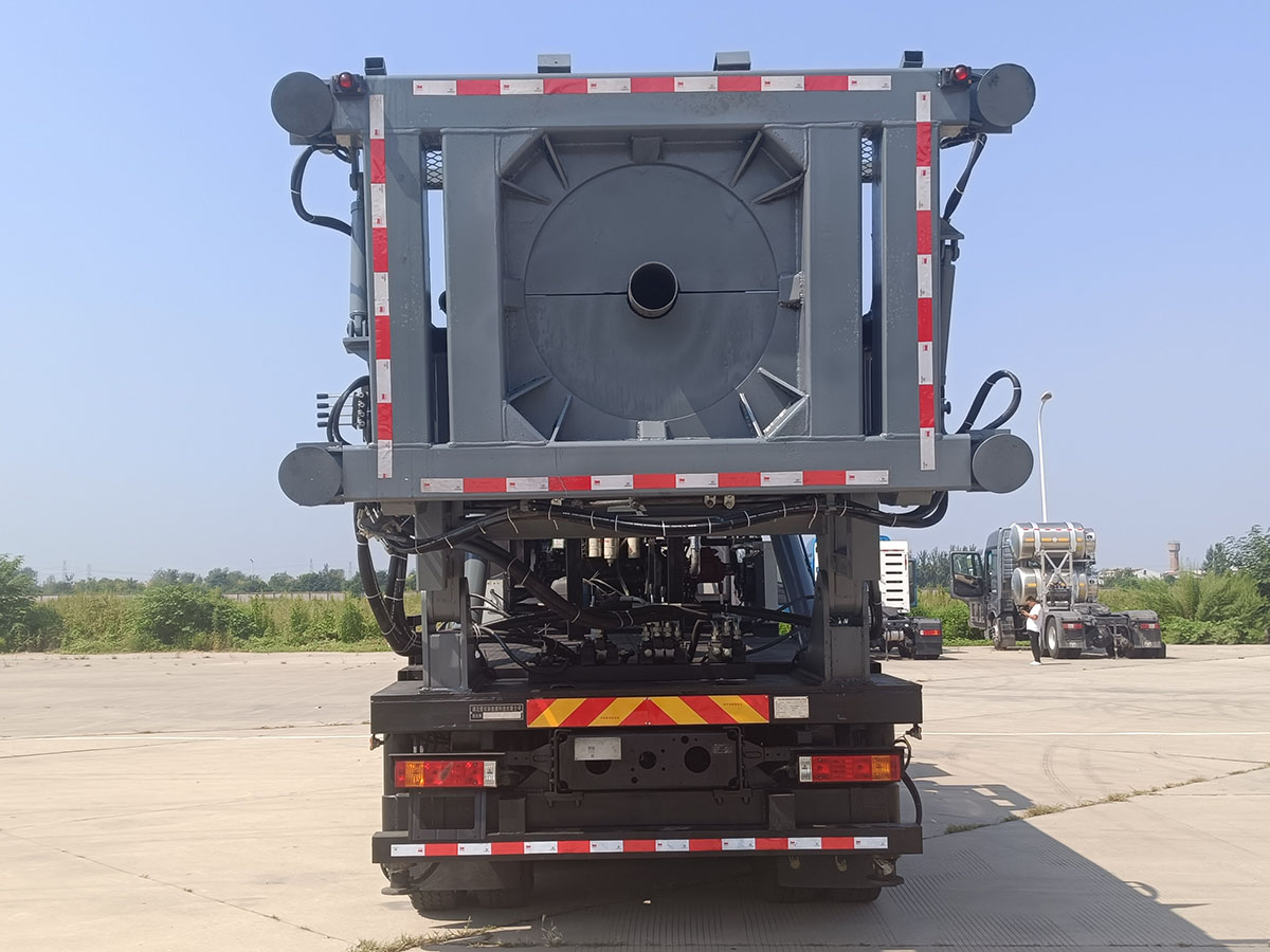 殷實牌YSX5260TZJSX6R鉆機車公告圖片