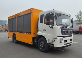 大流量排水抢险车