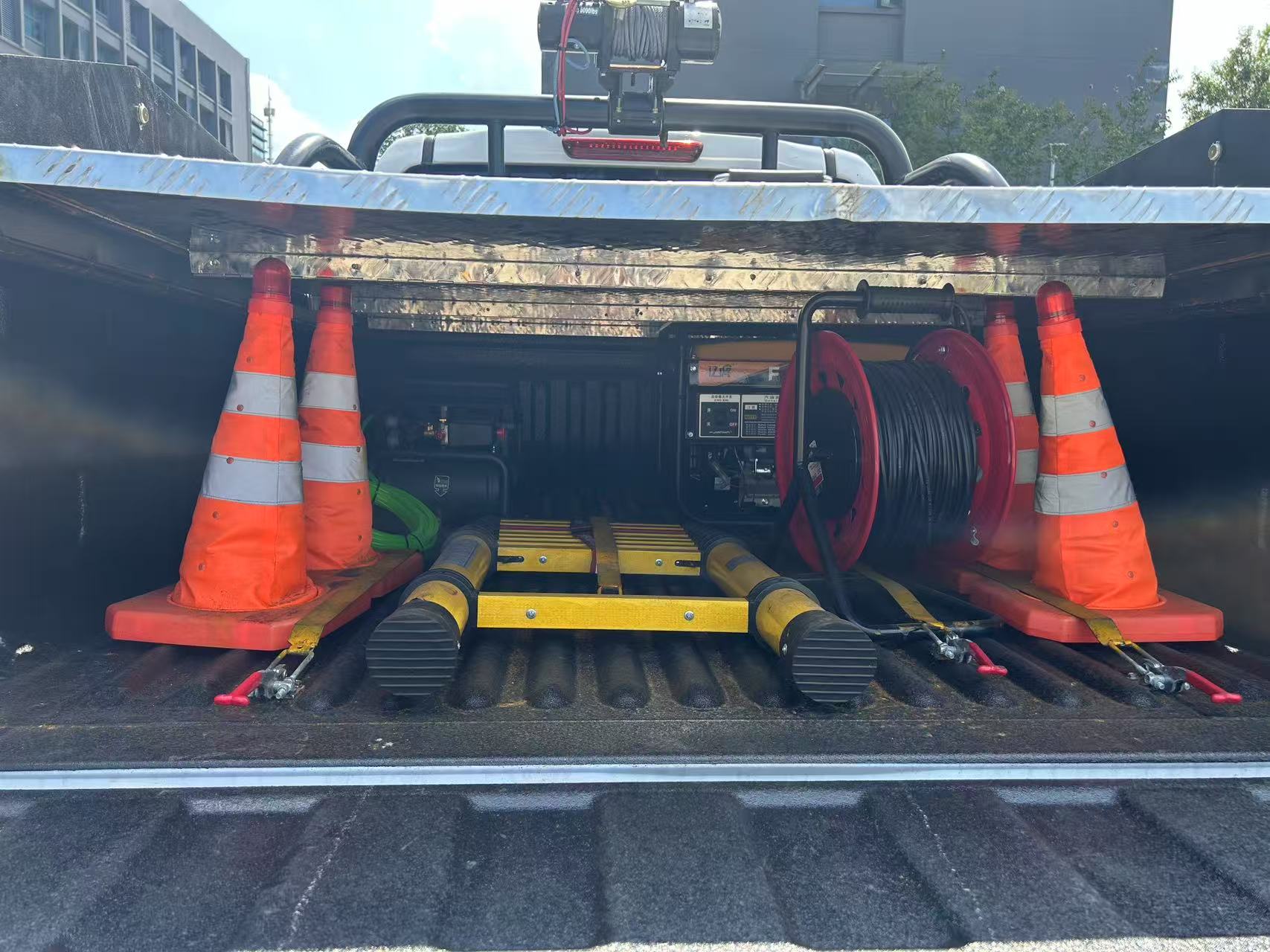 卡特利牌HTT5030XGCQL6工程車公告圖片