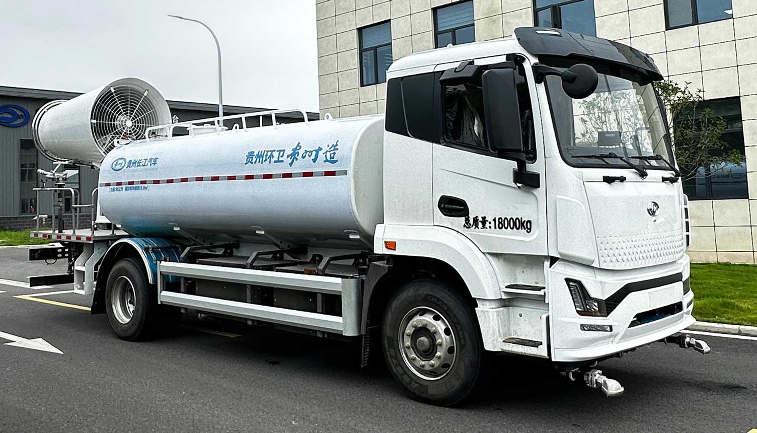 GK5180TDYBEV型純電動多功能抑塵車圖片