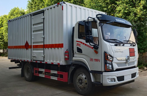 LVZ5121XRYDFV6型易燃液體廂式運輸車圖片