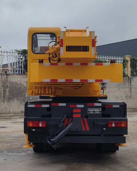 鑫亞達(dá)牌EYX5120JQZ汽車(chē)起重機(jī)公告圖片