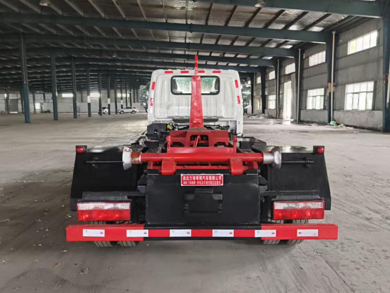 力海通牌HLH5040ZXXFDBEV純電動車廂可卸式垃圾車公告圖片