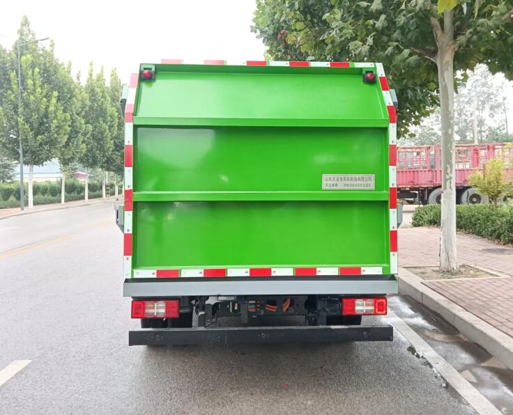 天運威牌TYW5040ZZZSQRBEV純電動自裝卸式垃圾車公告圖片