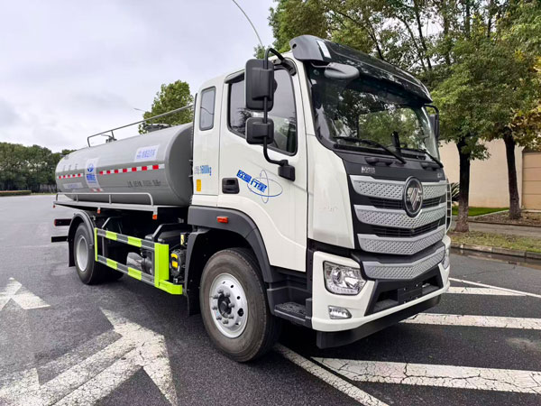 布隆牌LLL5160GXEBJ6吸糞車(chē)