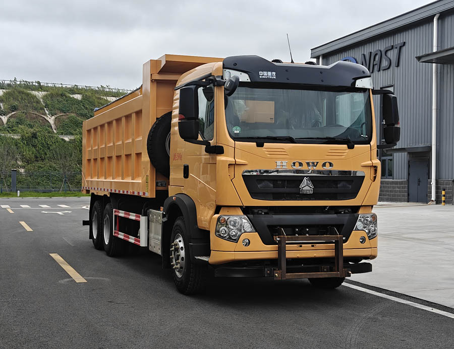 伴君長興牌AAA5259TCXZ6除雪車