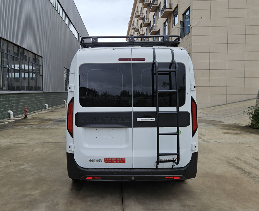 力海通牌HLH5045TSYYZ6宿營(yíng)車(chē)公告圖片