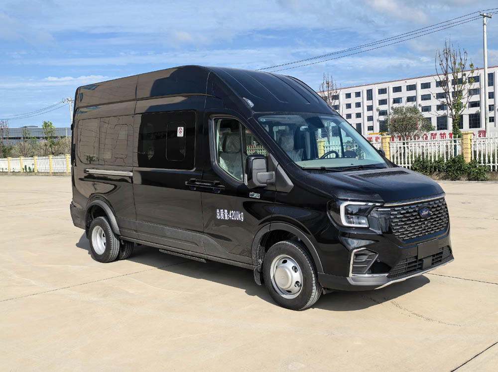 聚塵王牌HNY5046XSWJZEQ6商務(wù)車(chē)