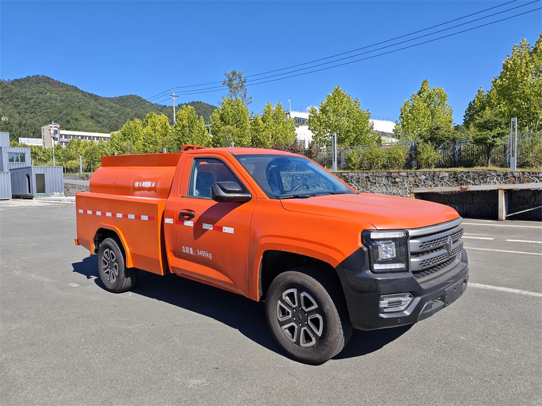 XFX5035GSSJX6型灑水車圖片