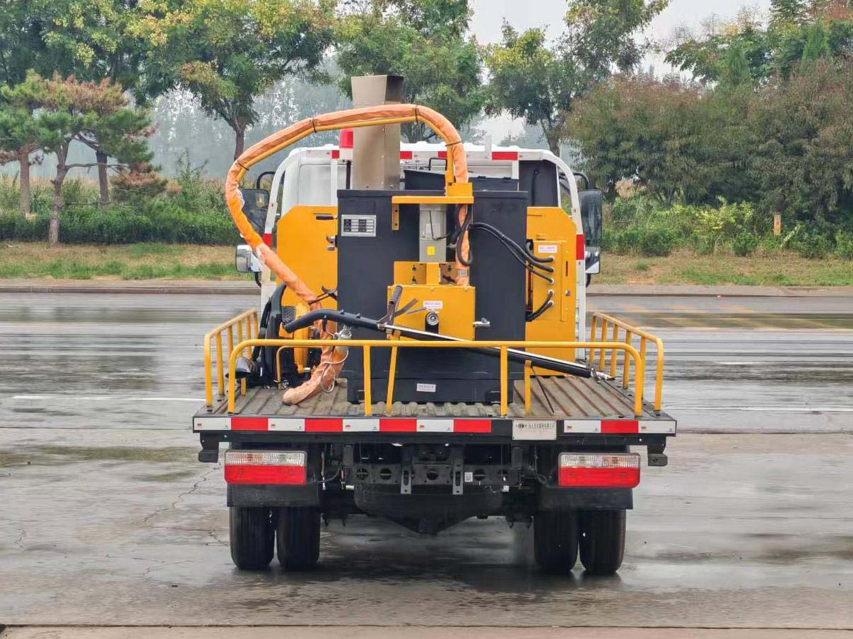 衡霸牌YYD5030TXBD6瀝青路面熱再生修補車公告圖片