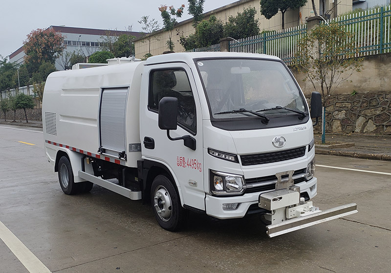 永航星牌YHA5047TYHSHBEV純電動(dòng)路面養(yǎng)護(hù)車