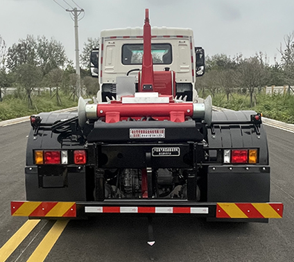 楚帝牌DCD5180ZXXZZBEV純電動車廂可卸式垃圾車公告圖片