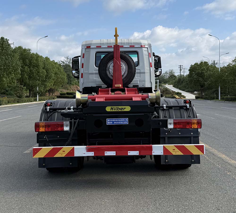 昱曦牌CHN5180ZXXBEV純電動車廂可卸式垃圾車公告圖片