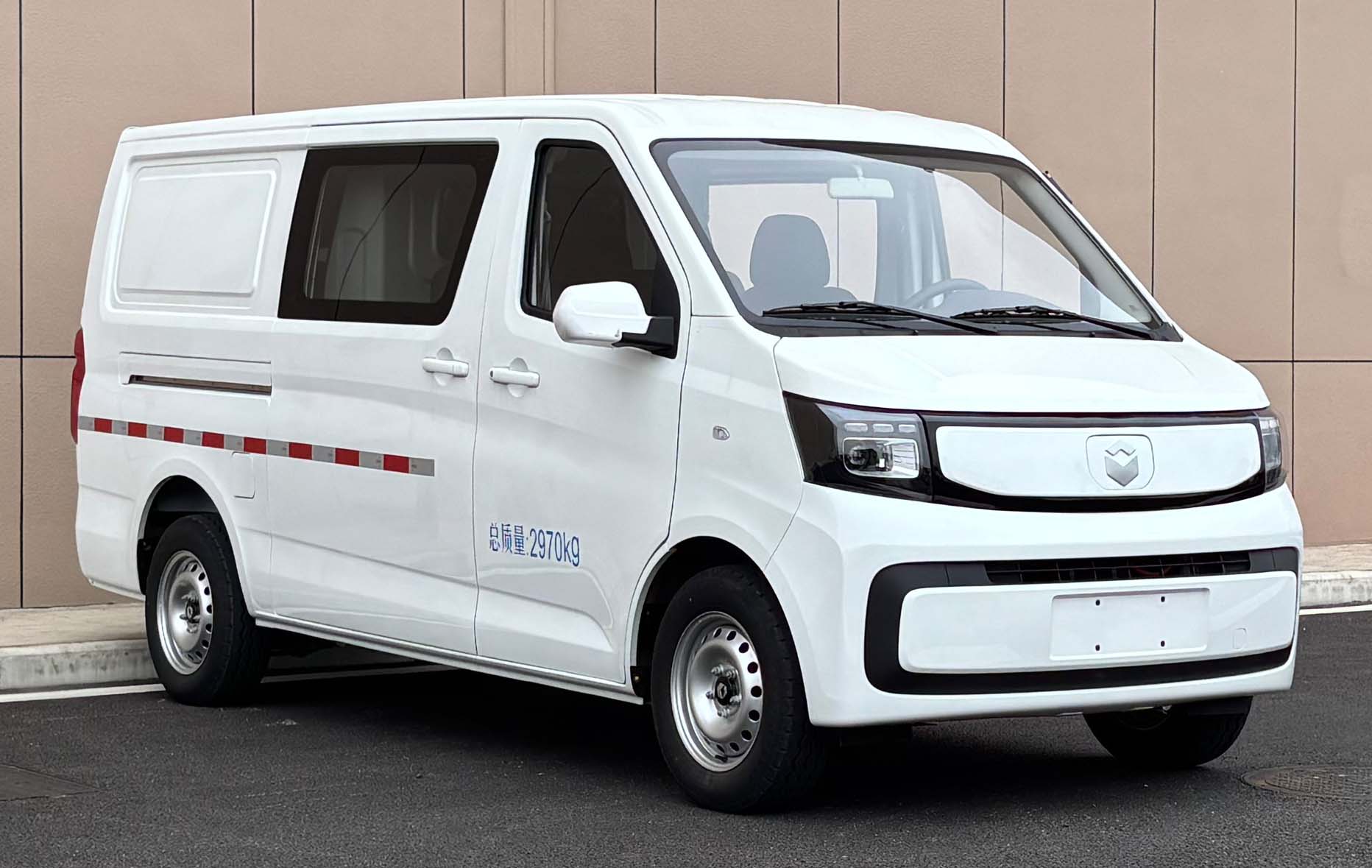 長(zhǎng)安牌SC5038XXYAAAFBEV純電動(dòng)廂式貨車