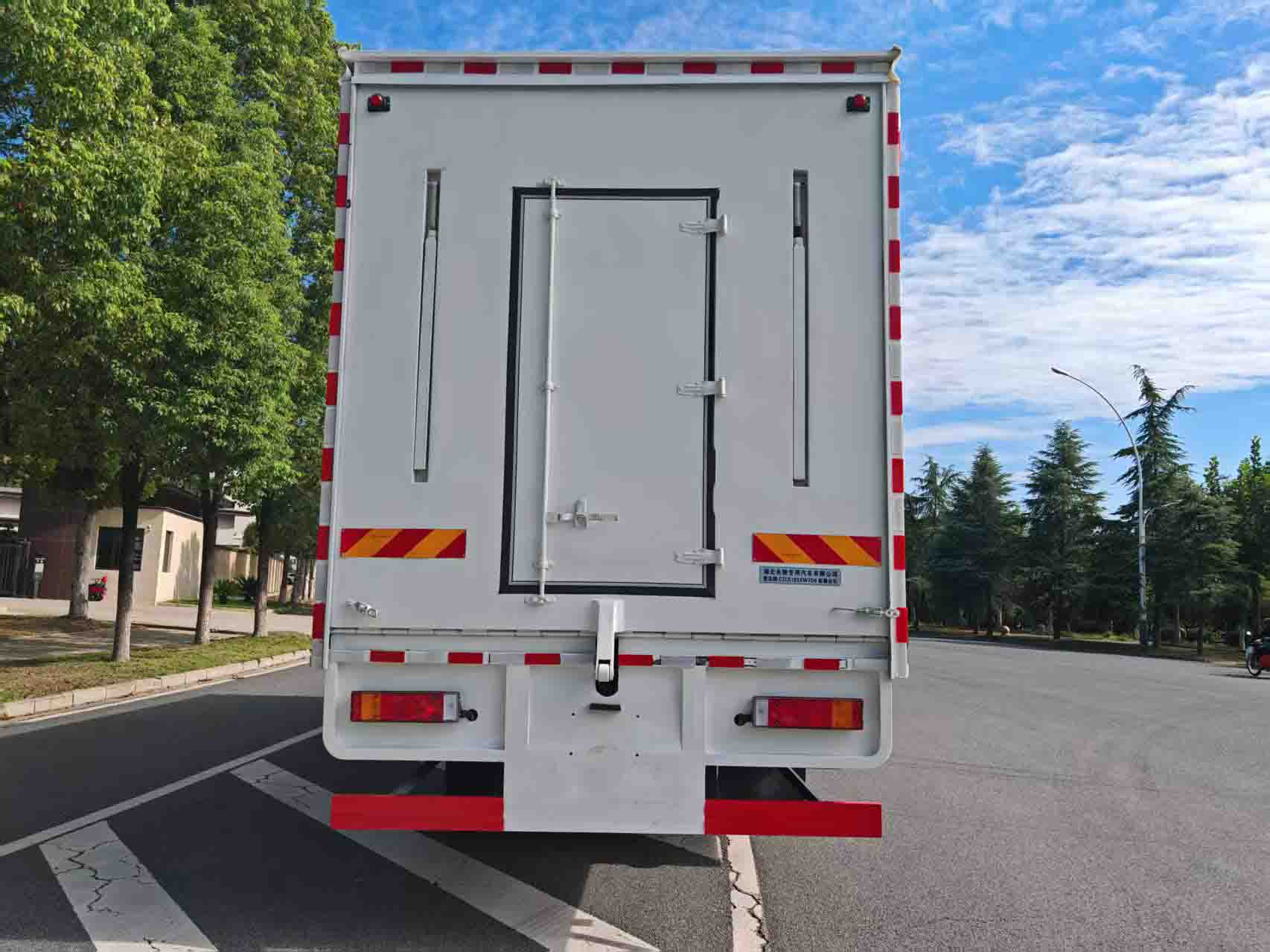 雪志牌CZC5183XWTD6舞臺(tái)車公告圖片