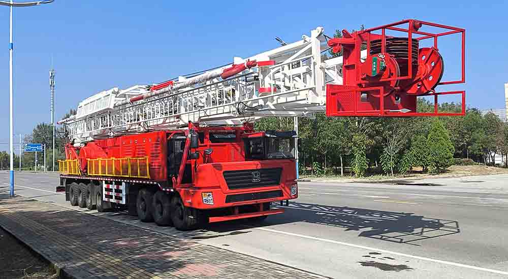 航天泰特牌TAS5800TXJ修井機(jī)