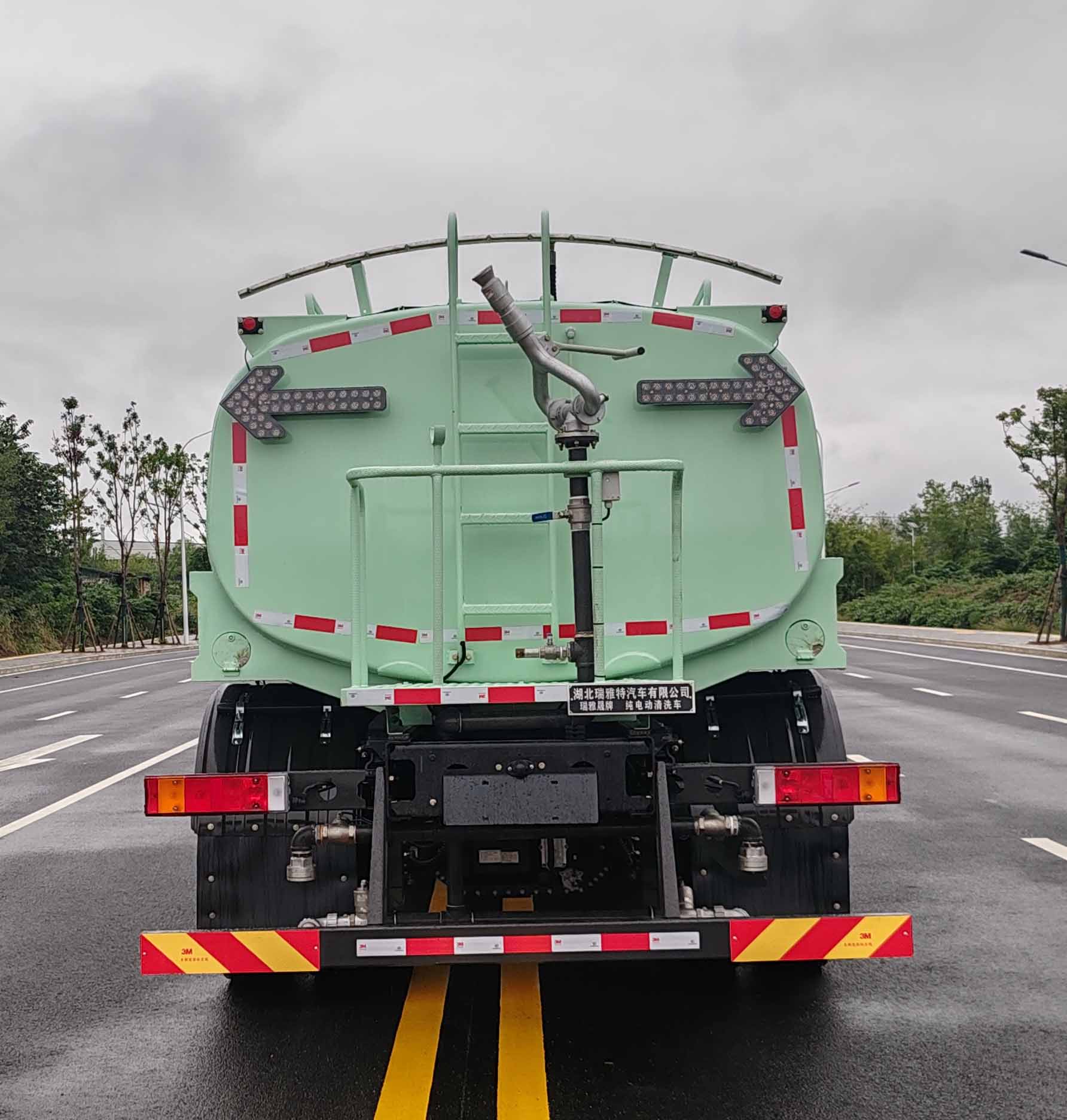 瑞雅晟牌RRR5180GQXHBEV純電動(dòng)清洗車公告圖片