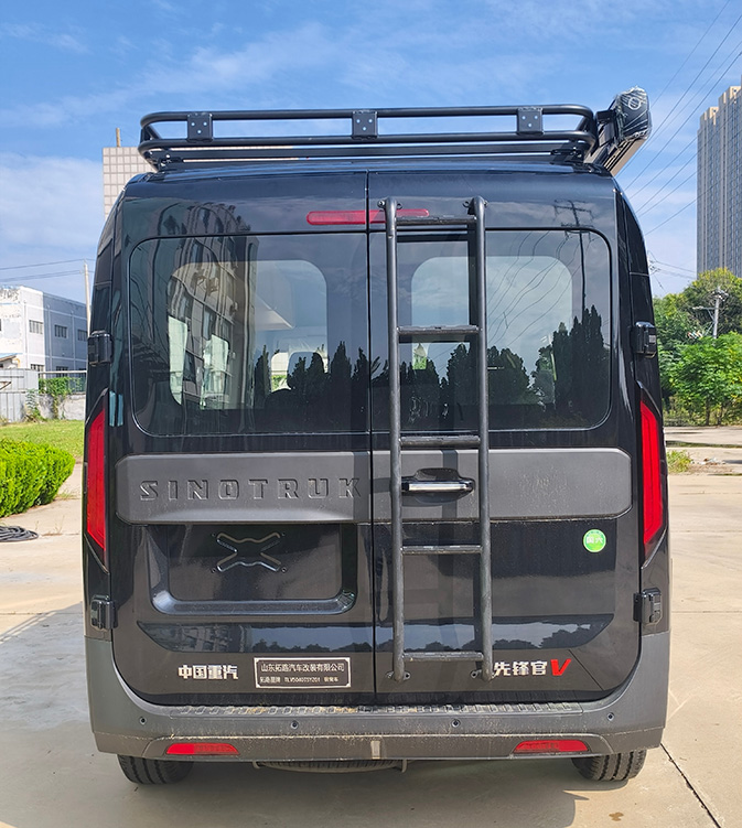 拓路星牌TLV5040TSYZ01宿營(yíng)車公告圖片