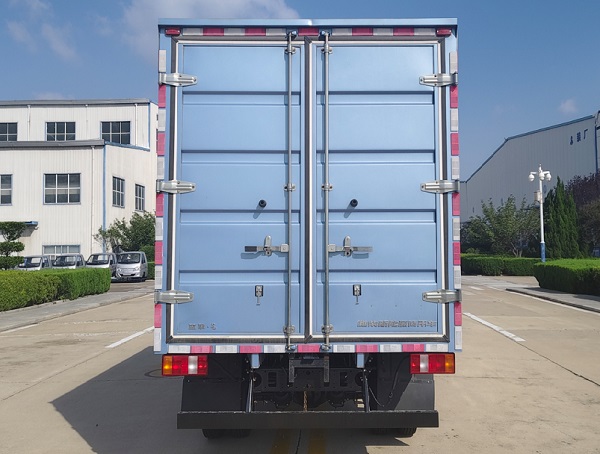 藍(lán)擎牌YTQ5041XXYKK335-LQ廂式貨車公告圖片