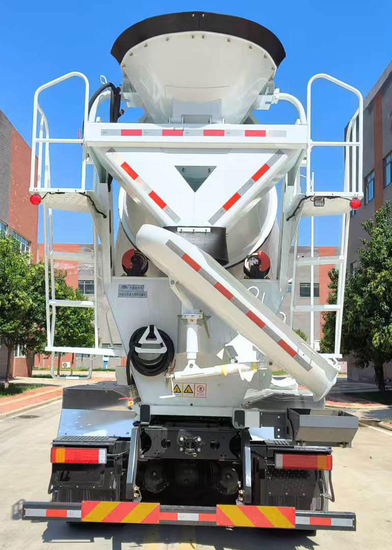 宇通牌ZKH5312GJBP6BEV6K純電動混凝土攪拌運輸車公告圖片